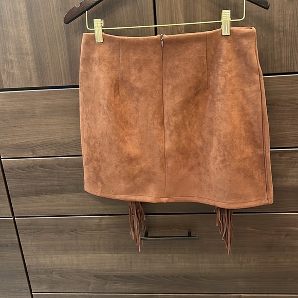 Suede Fringe Skirt Size L - Picture 7 of 7